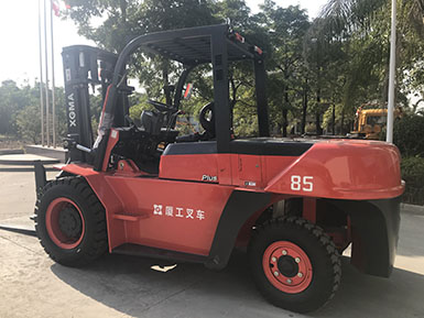 漳州长泰8.5吨柴油叉车顺利交付客户使用